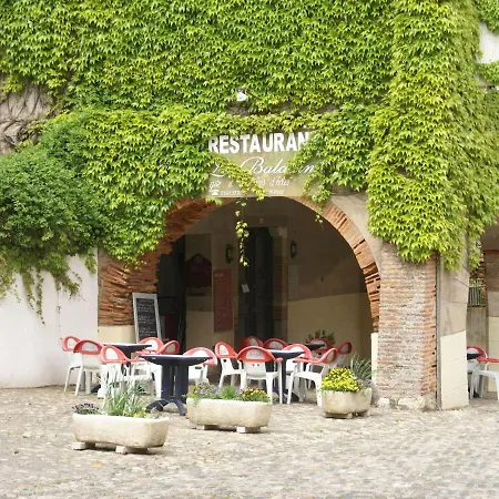 Holiday home In A 15th Century Castle With Swimming Pool Espalais